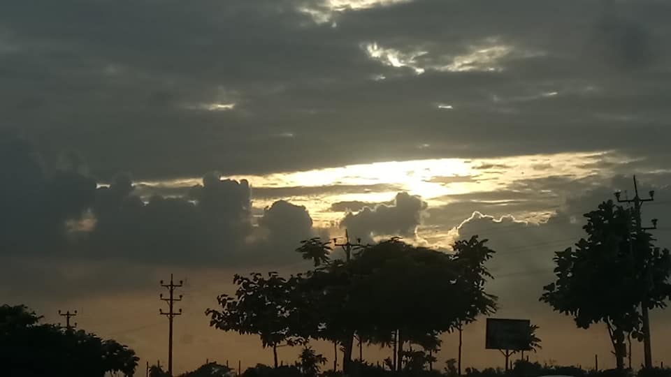 প্রকৃতি মাঝে Dust & Dawn