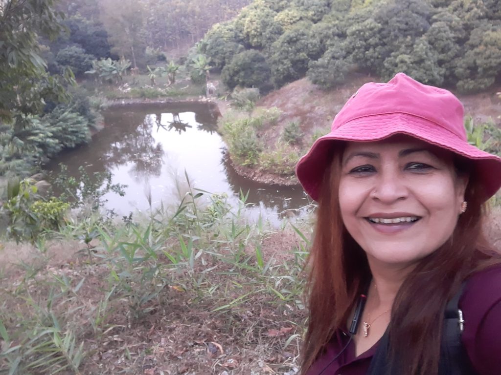 অকারণ ব্যথা!  রঙের ছোঁয়ায় রঙিন ডানা মেলে!