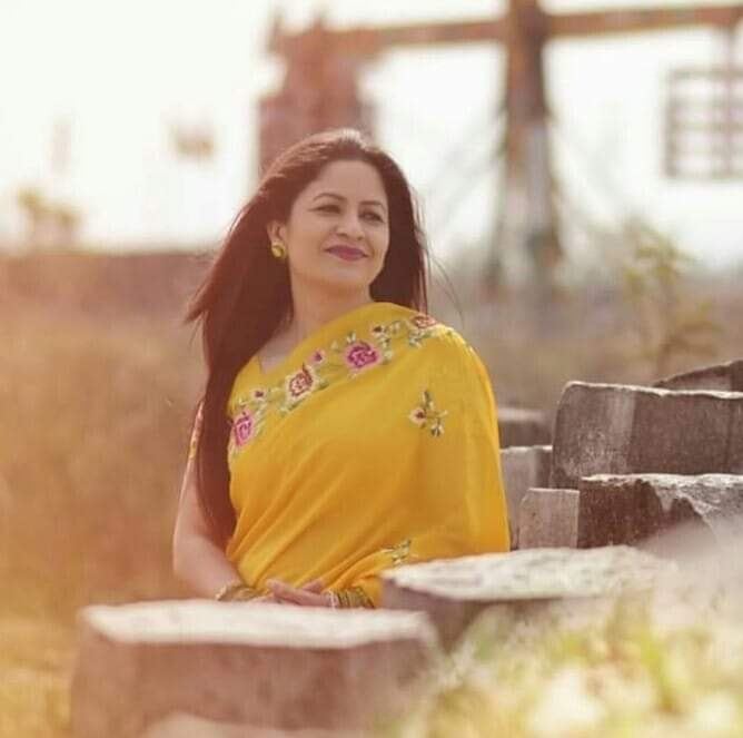 Time as the Catalyst, the smile reflects the complete faith in Time