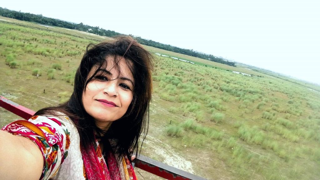 প্রাণের নেশায় ভিজবো একেলাই!