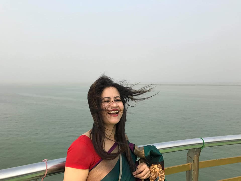 ফেরার পথে - a life filled with happiness & contentment  