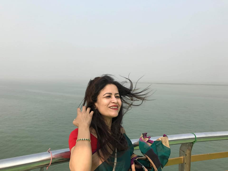 ফেরার পথে - a life filled with excitement & adventure