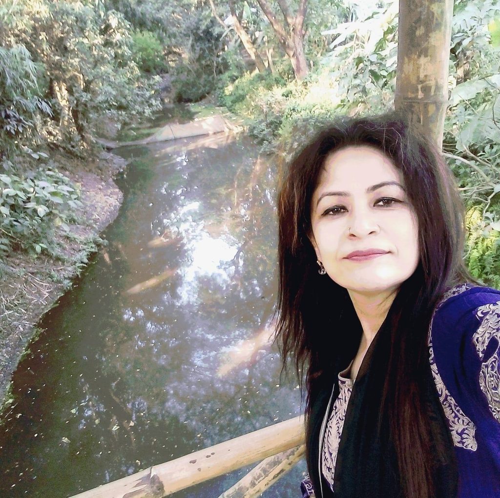 কপালটা একবার ছুয়ে দেখবে.